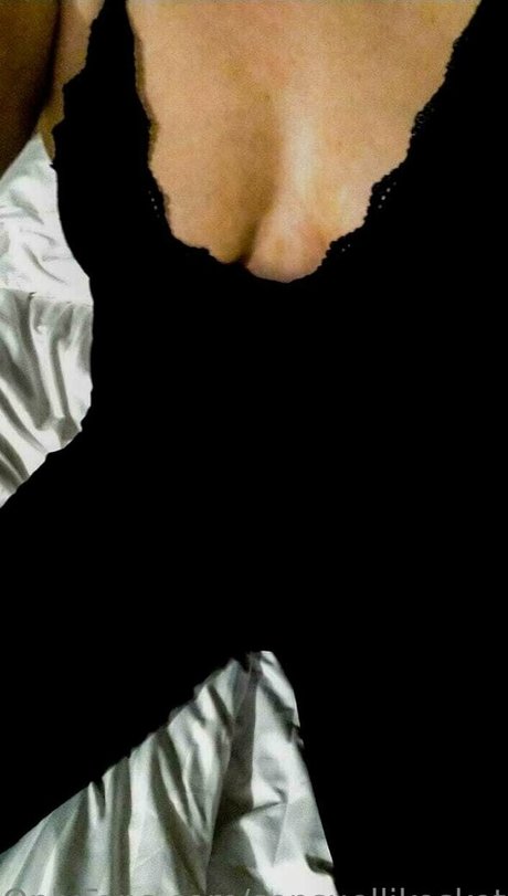 sensuellikosketus only fans content