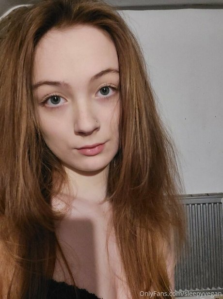 sleepyvegan onlyfans nude leaked
