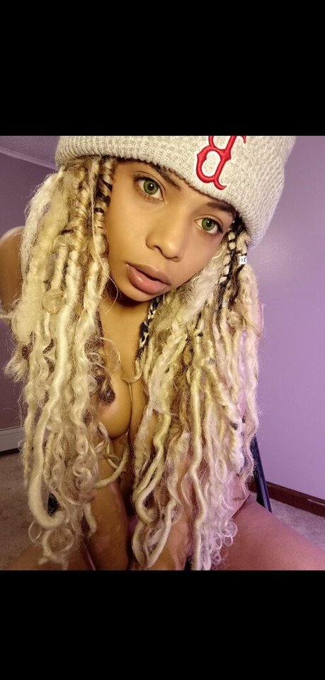 feliciathunnder boobs onlyfans