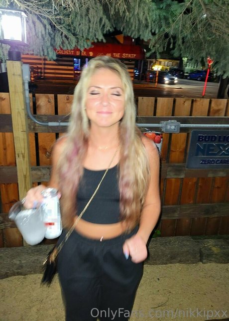 Nikkipxx nudes onlyfans leak