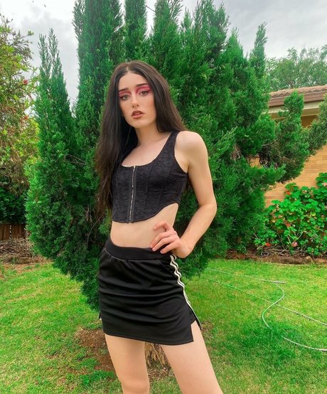 Venus Moorez onlyfans leajs