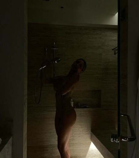 Raha Vakili leaked naked onlyfans