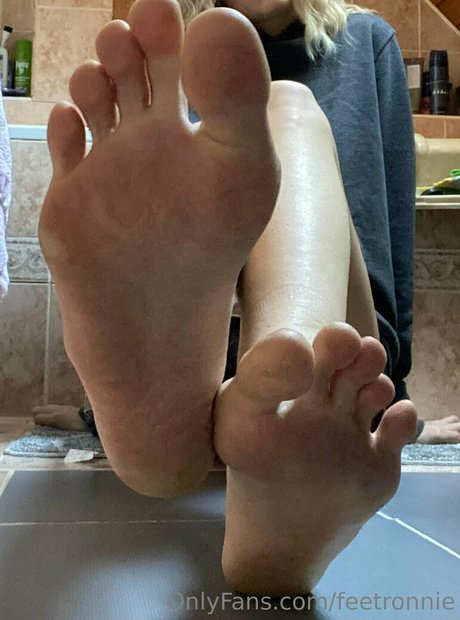 feetronnie onlyfans free content