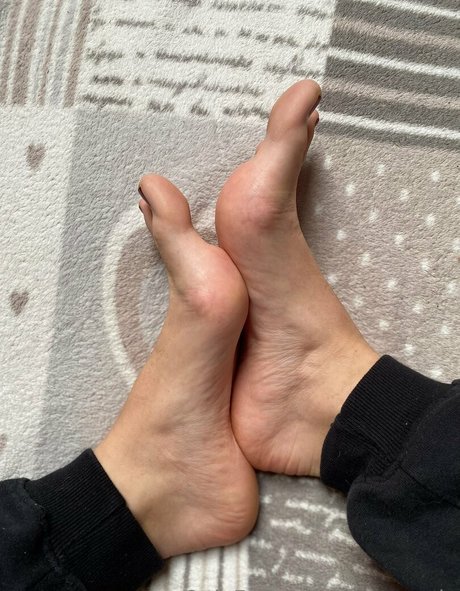 feetronnie onlyfans model photo