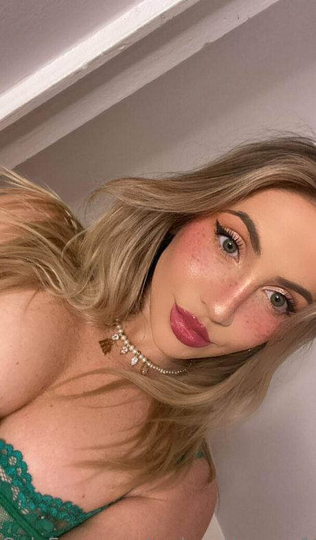 sydneythomas18 leaked onlyfans pics