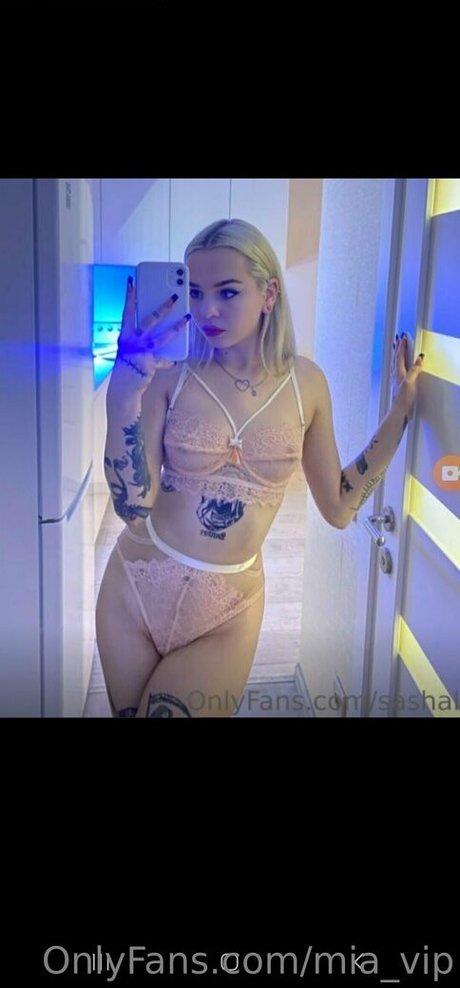 mia vip onlyfans model images