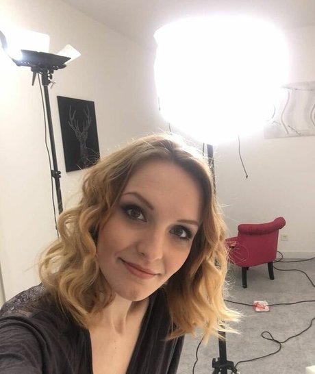 belleclaire naked onlyfans pics