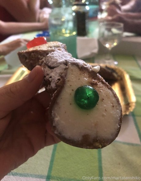 martatenshiko onlyfans nude tits