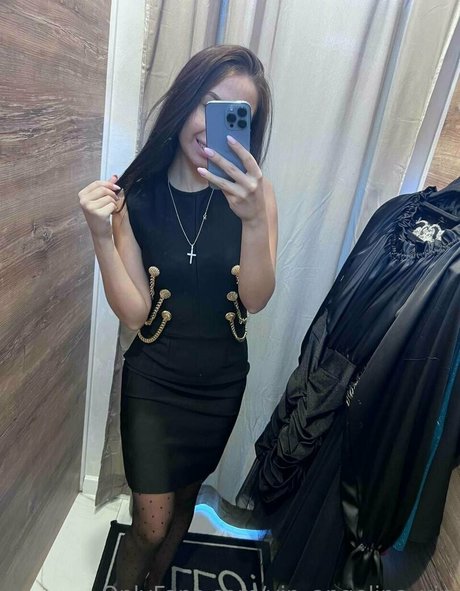 vip angelina vip nude onlyfans leak