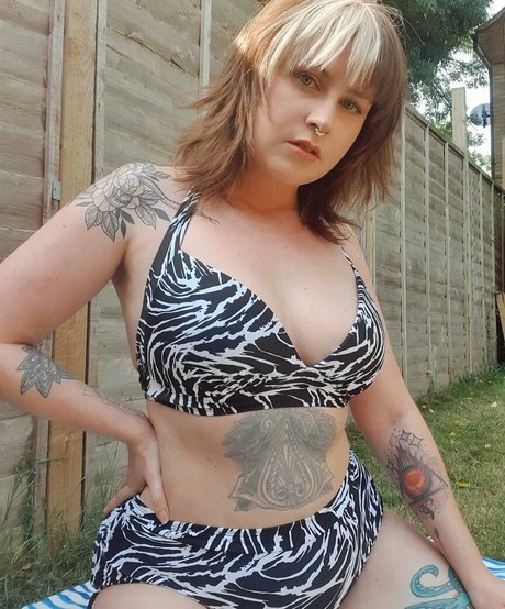 Stacey Jenkins onlyfans leaks.