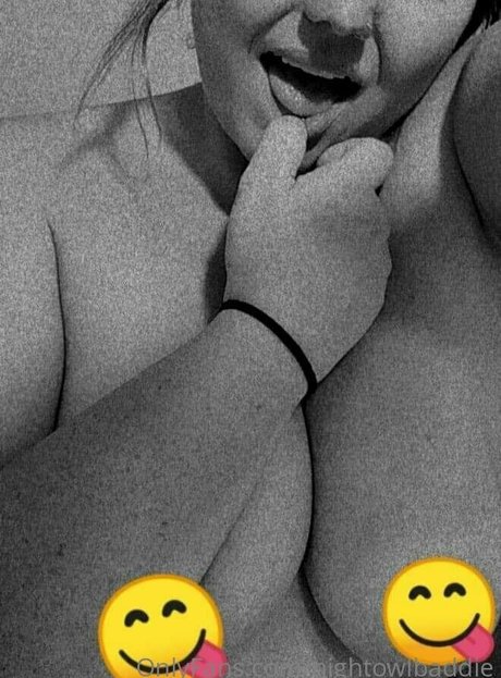 nightowlbaddie101 onlyfans images