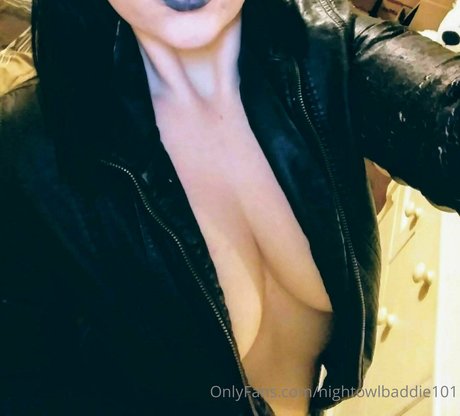 nightowlbaddie101 onlyfans striptease