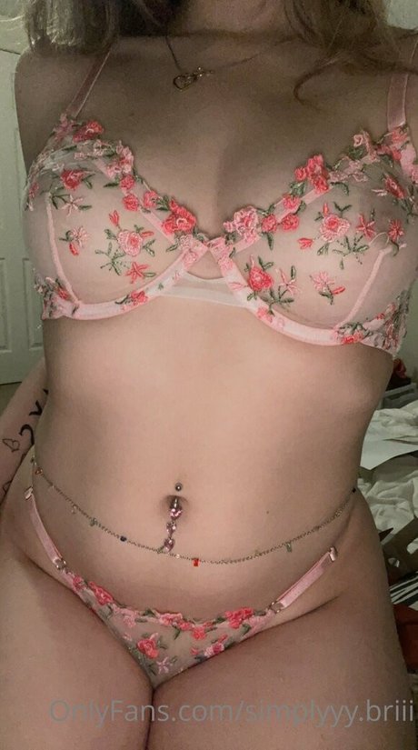Simplyyy briii is on onlyfans