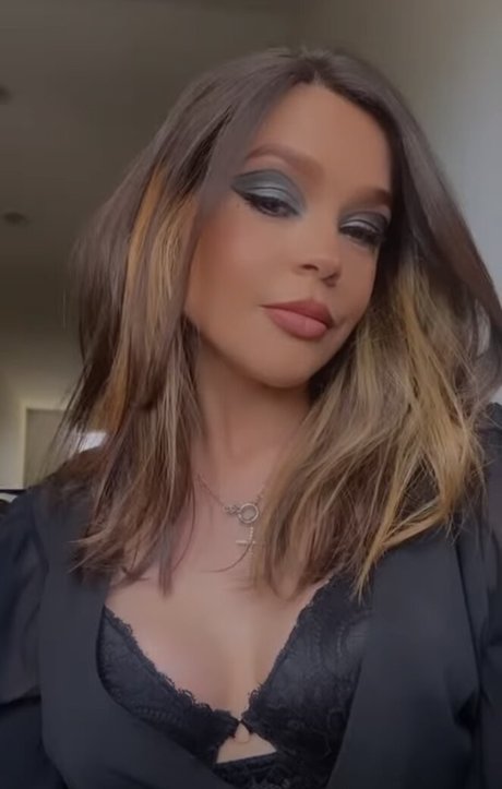 Thiessita boobs onlyfans