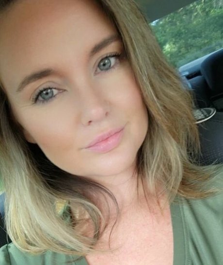 Jennifer Fox onlyfans nude pictures