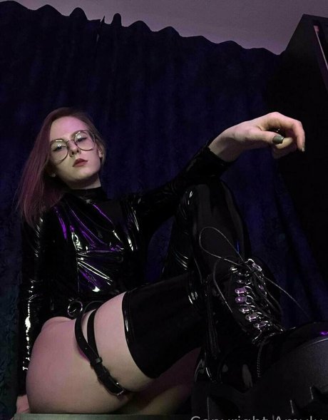 amyluxxx onlyfans posts