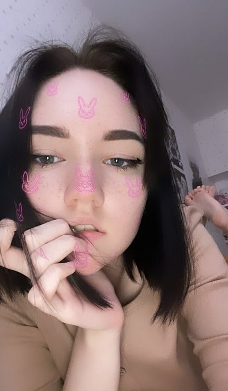 conitenok onlyfans model