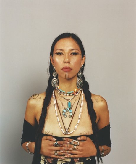 Quannah Chasinghorse nude leak onlyfans