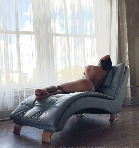 laetitiamodelfree only fans leak nude