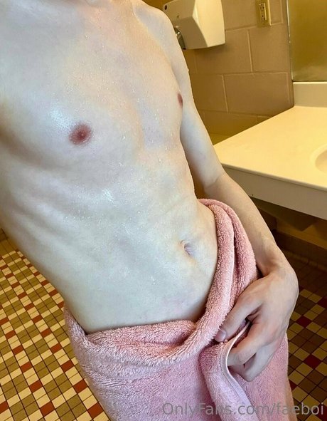 faeboi only fans naked