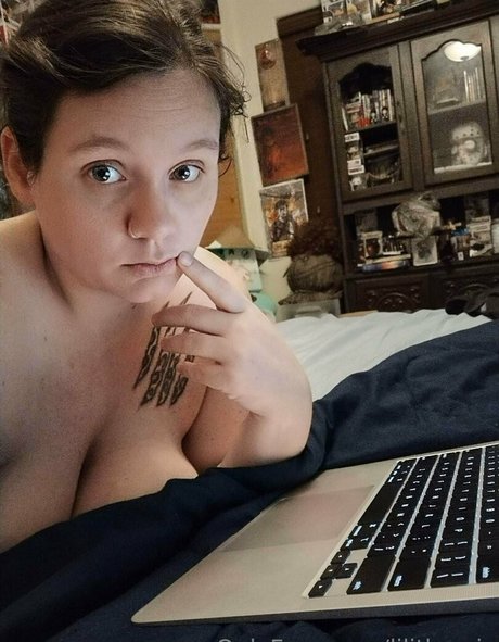 lilithsyris on onlyfans