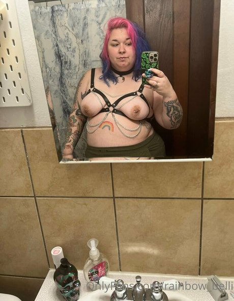 rainbowbelli onlyfans model photos