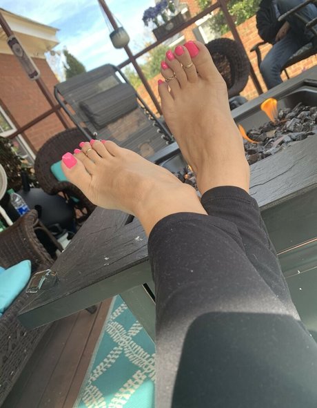 Miliani onlyfans model photo