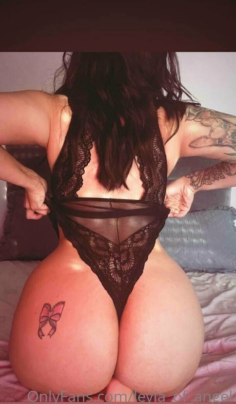leyla of angel onlyfans nude