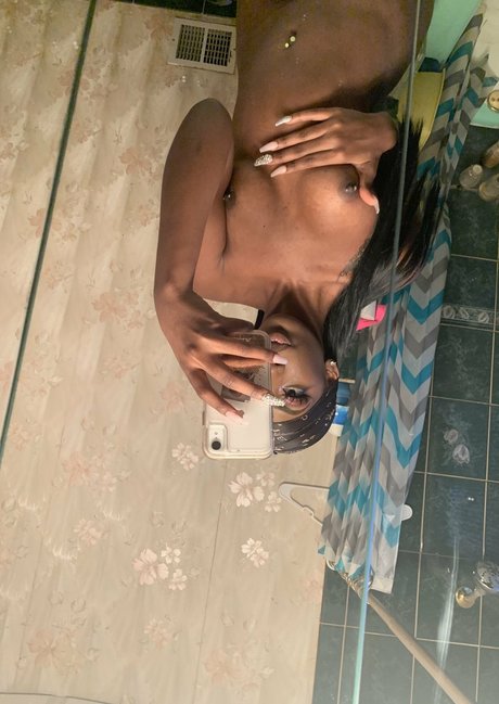 lovelykaybaby onlyfans picture