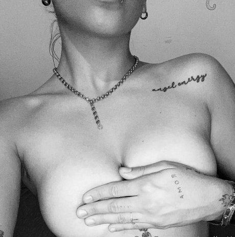 emihott nudes onlyfans