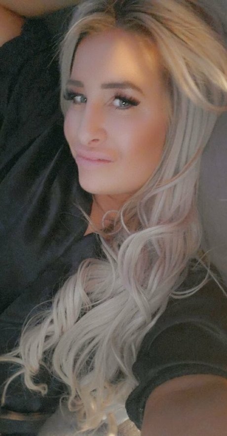 ashleygoldca onlyfans uncensored