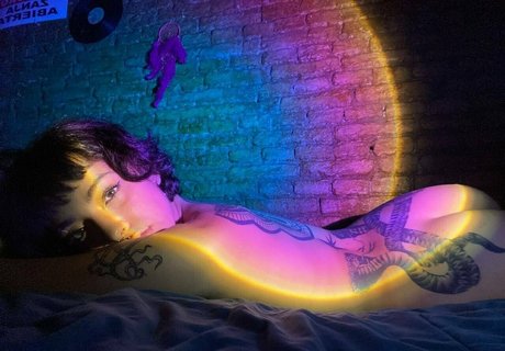 babyarianaxx is on onlyfans