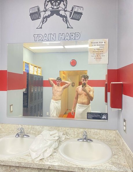 hungodeyfree onlyfans naked