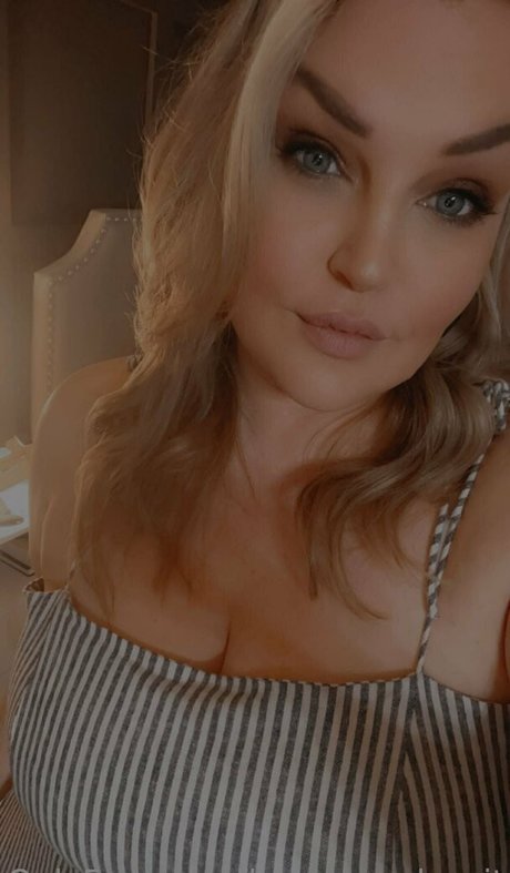 howgwendoesit onlyfans naked