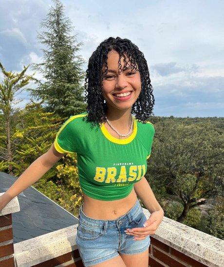 Larissa Kimberly onlyfans nudes leaked