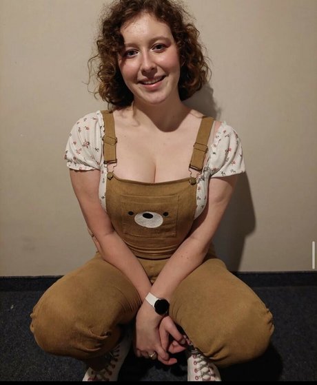 Lucyqueenofchaos onlyfans leaked pictures