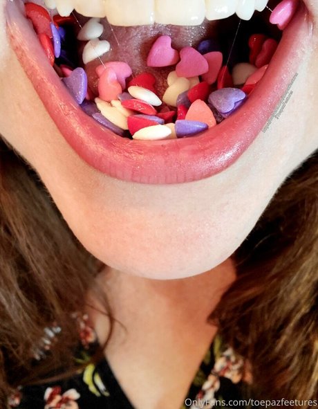 toepazfeetures topless onlyfans