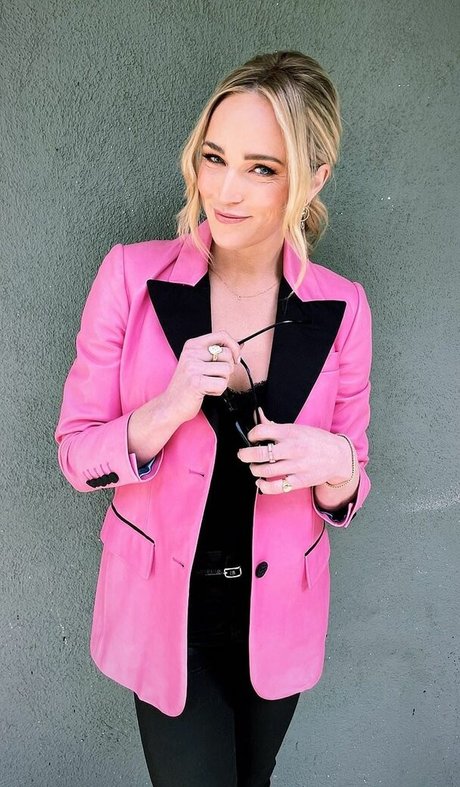 Caity Lotz onlyfans leaks