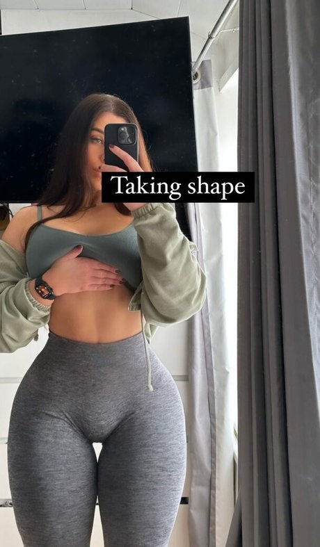 Caroline Hobday pics onlyfans