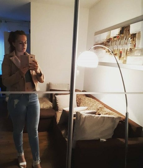 isabellaboth onlyfans public photos