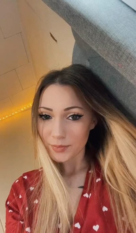 Little Momma onlyfans leaked pictures