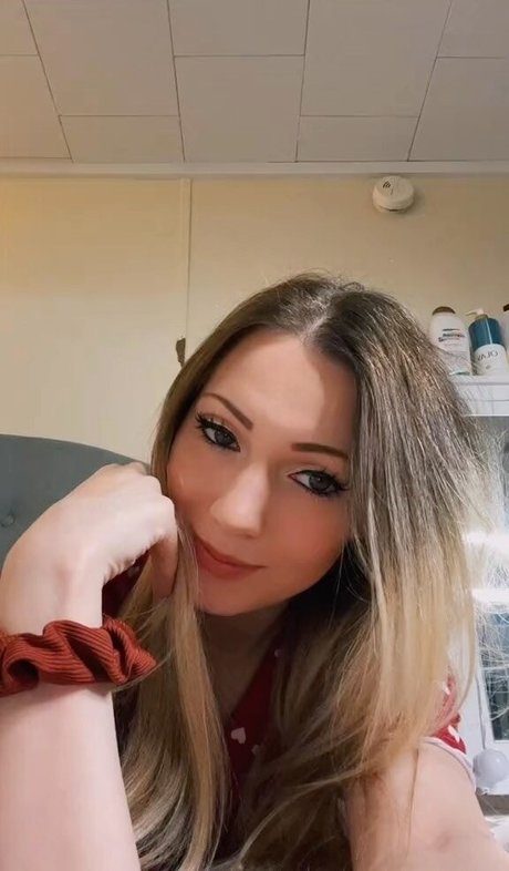 Little Momma onlyfans content type