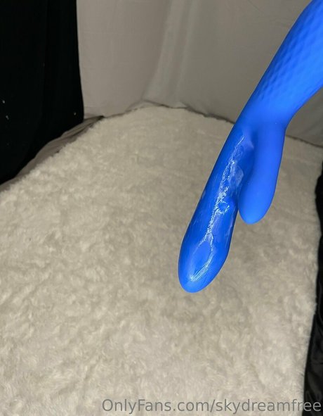 skydreamfree naked onlyfans leak