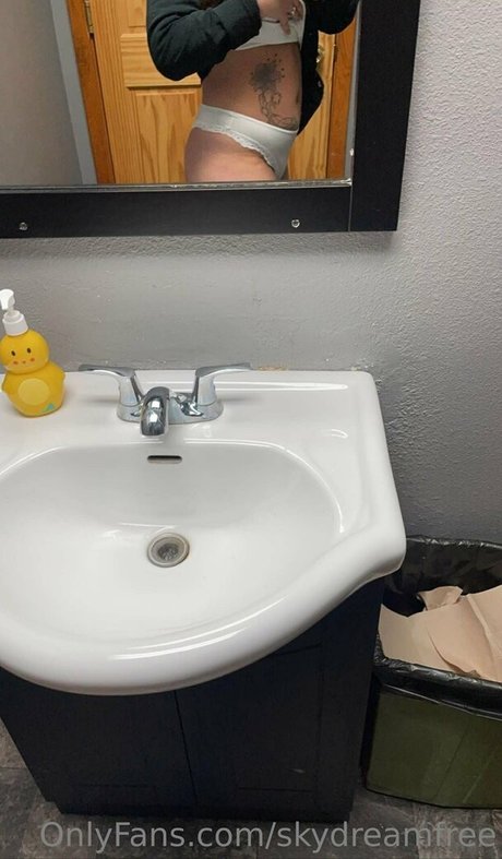 skydreamfree onlyfans leaked porn