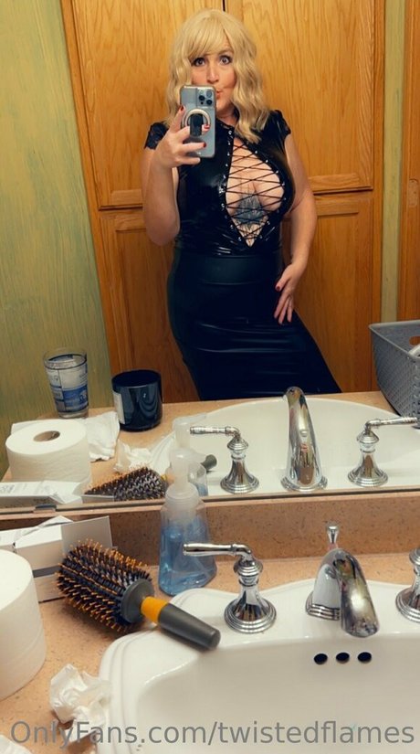 twistedflames onlyfans sex leaked