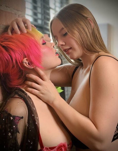 kindlyfruitbat onlyfans sextape