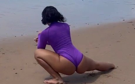 Taynara Cabral onlyfans nude leak