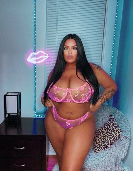 ashbovaxo onlyfans nude content