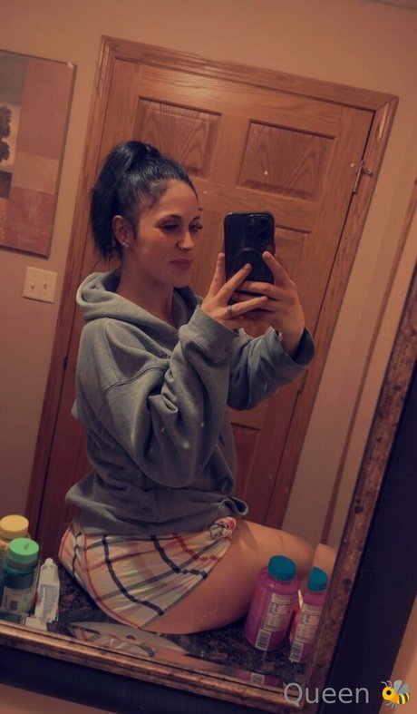 queenbitch1998 onlyfans leaked naked