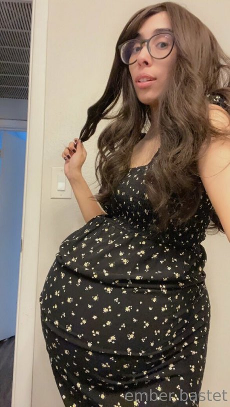 emberbastet onlyfans picture